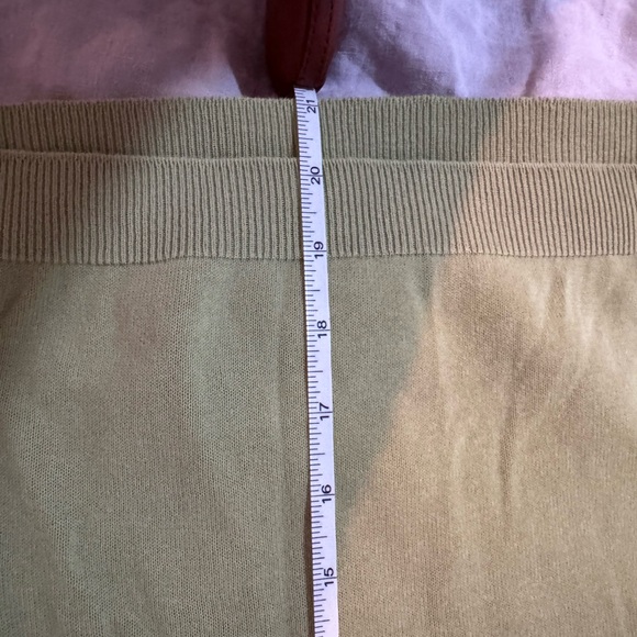 Babaa Sweater - Picture 5 of 6